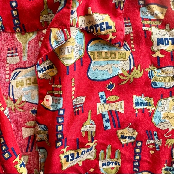 Vintage Motel Tourist Button-Up Shirt - Picture 6 of 6